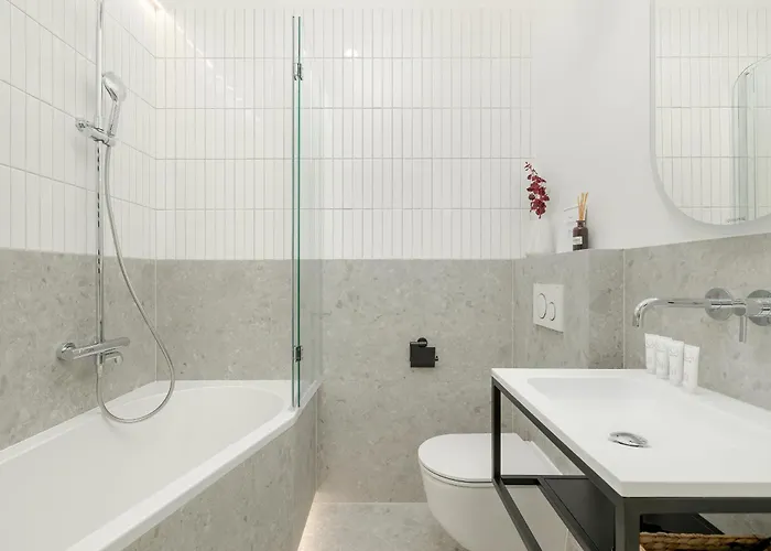 Minimalist Bright Kopernika Near Old Town In By Renters Poznaň