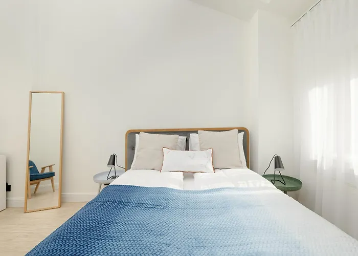 Apartmán Minimalist Bright Kopernika Near Old Town In By Renters Poznaň