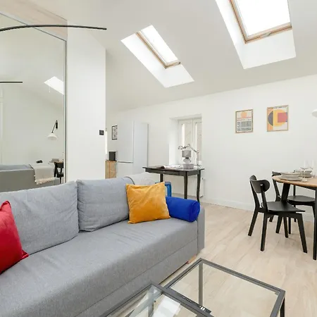 Minimalist Bright Kopernika Near Old Town In By Renters