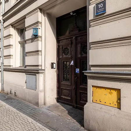 Apartment Minimalist Bright Kopernika Near Old Town In By Renters *