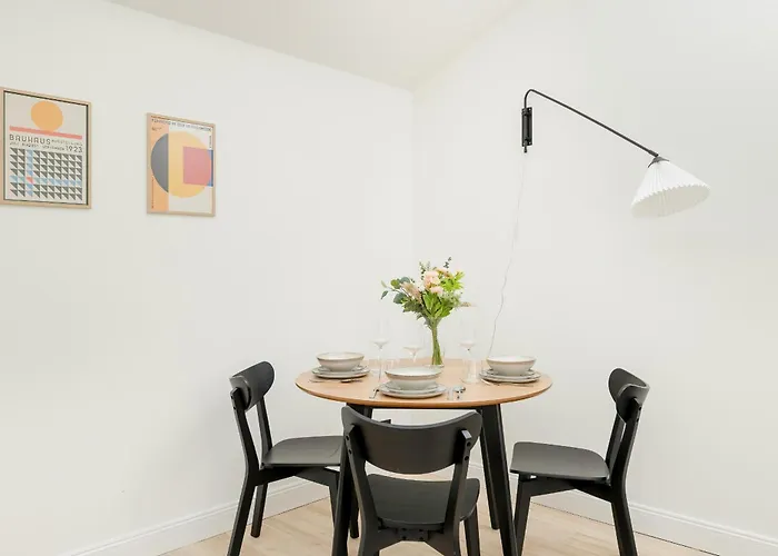 Minimalist Bright Kopernika Near Old Town In By Renters
